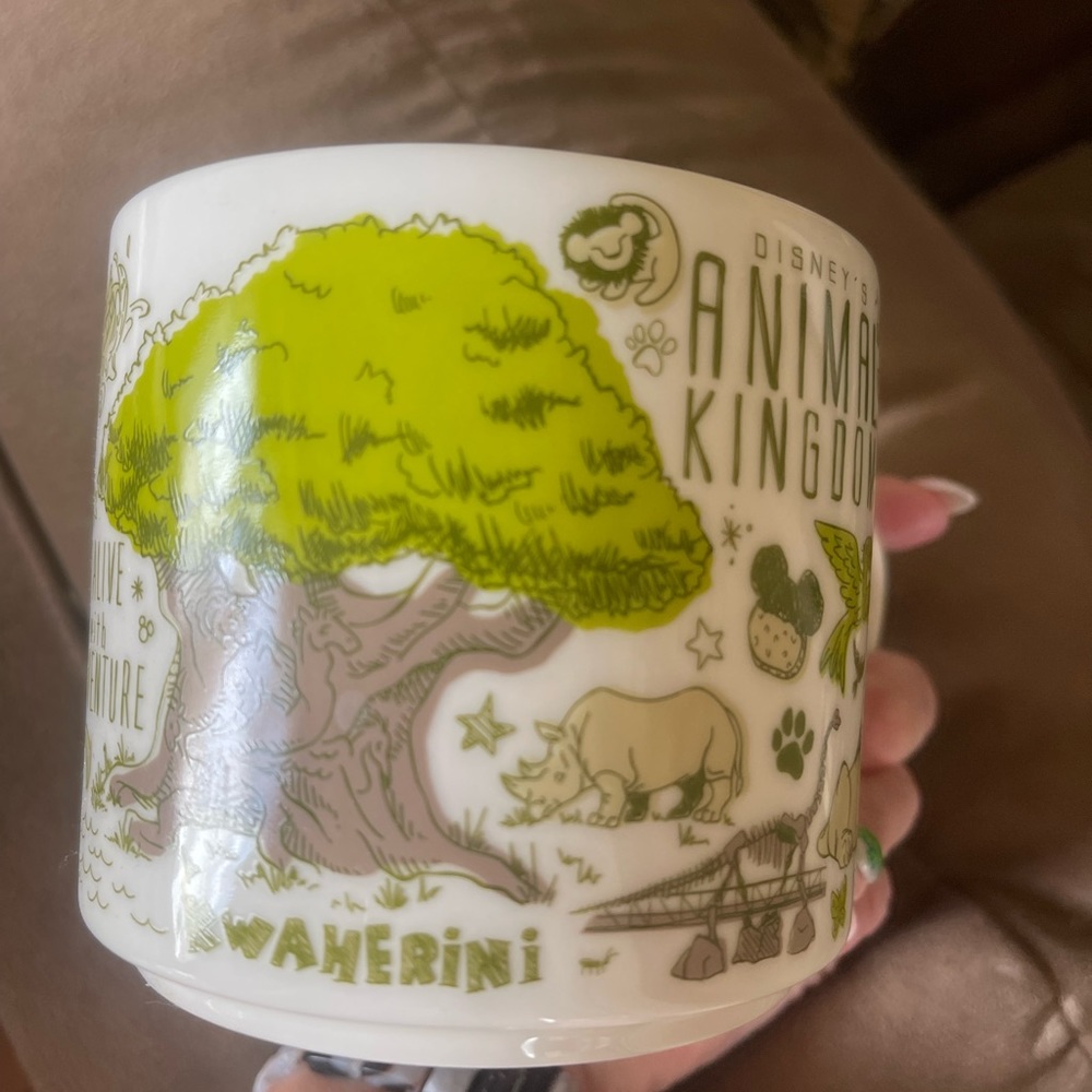 NWT Starbucks Been There Animal Kingdom Mug 💚